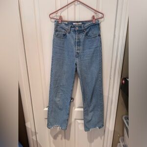 EUC Levis Rib cage straight ankle jeans